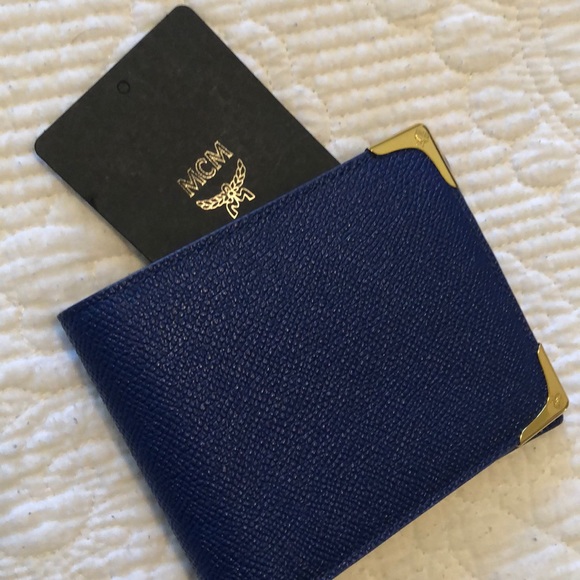 Man wallet